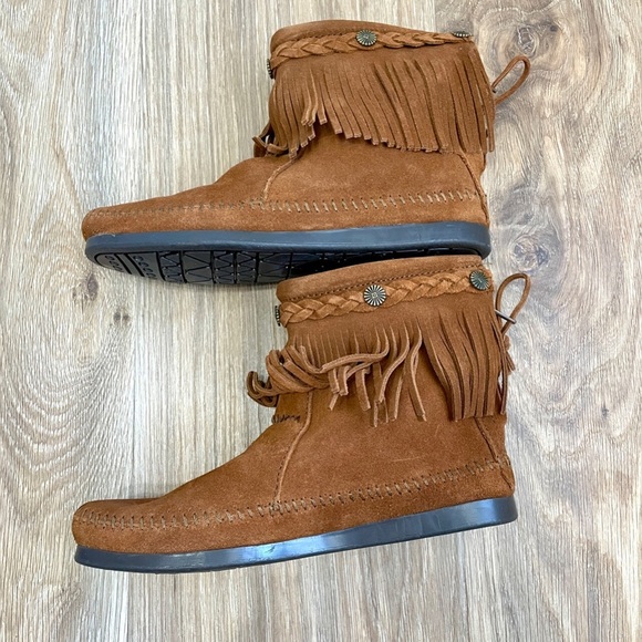 Minnetonka Back Zip Western Bootie Size 7.5 NWOT - Picture 3 of 7